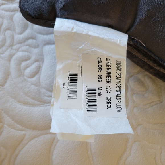Queen Street Rhinestone throw pillow  NWT - Picture 6 of 9